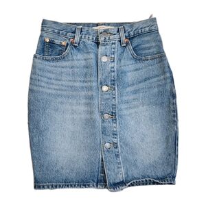 NWOT Levi's Premium Button-Front Denim Mom Skirt Light Wash 100% Cotton Size 26